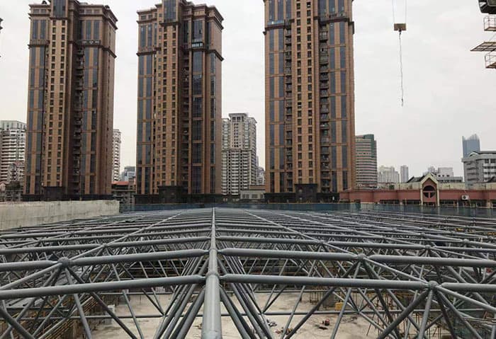 云浮螺栓球网架结构